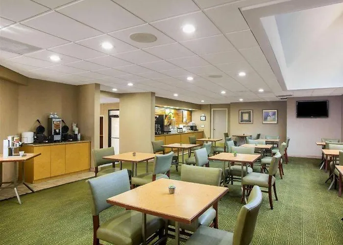 La Quinta By Wyndham North