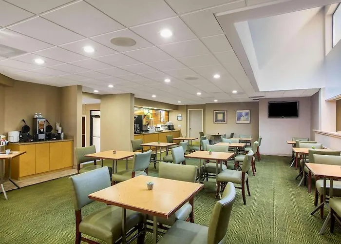 La Quinta By Wyndham North