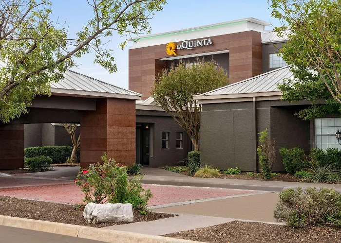 La Quinta By Wyndham North Hotel