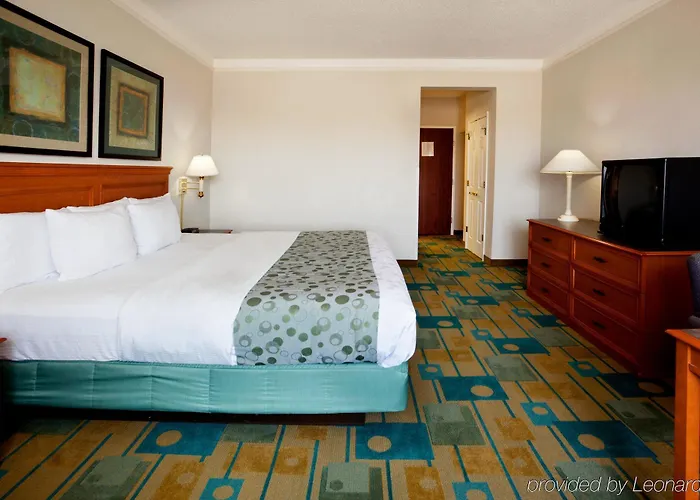 La Quinta By Wyndham North Hotel 3*