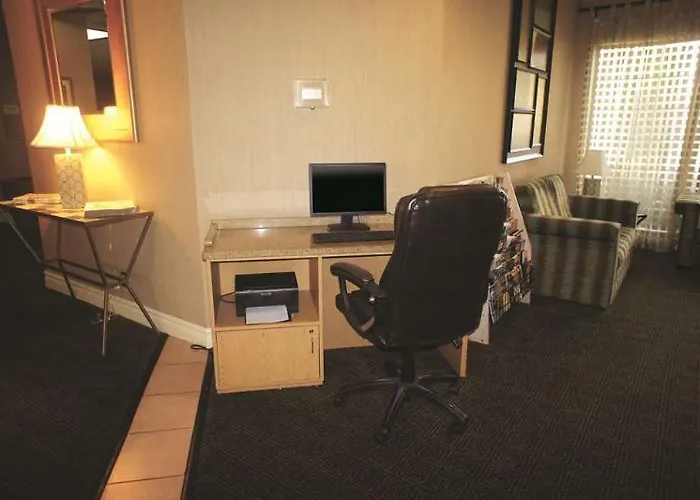 La Quinta By Wyndham North Hotel 3*